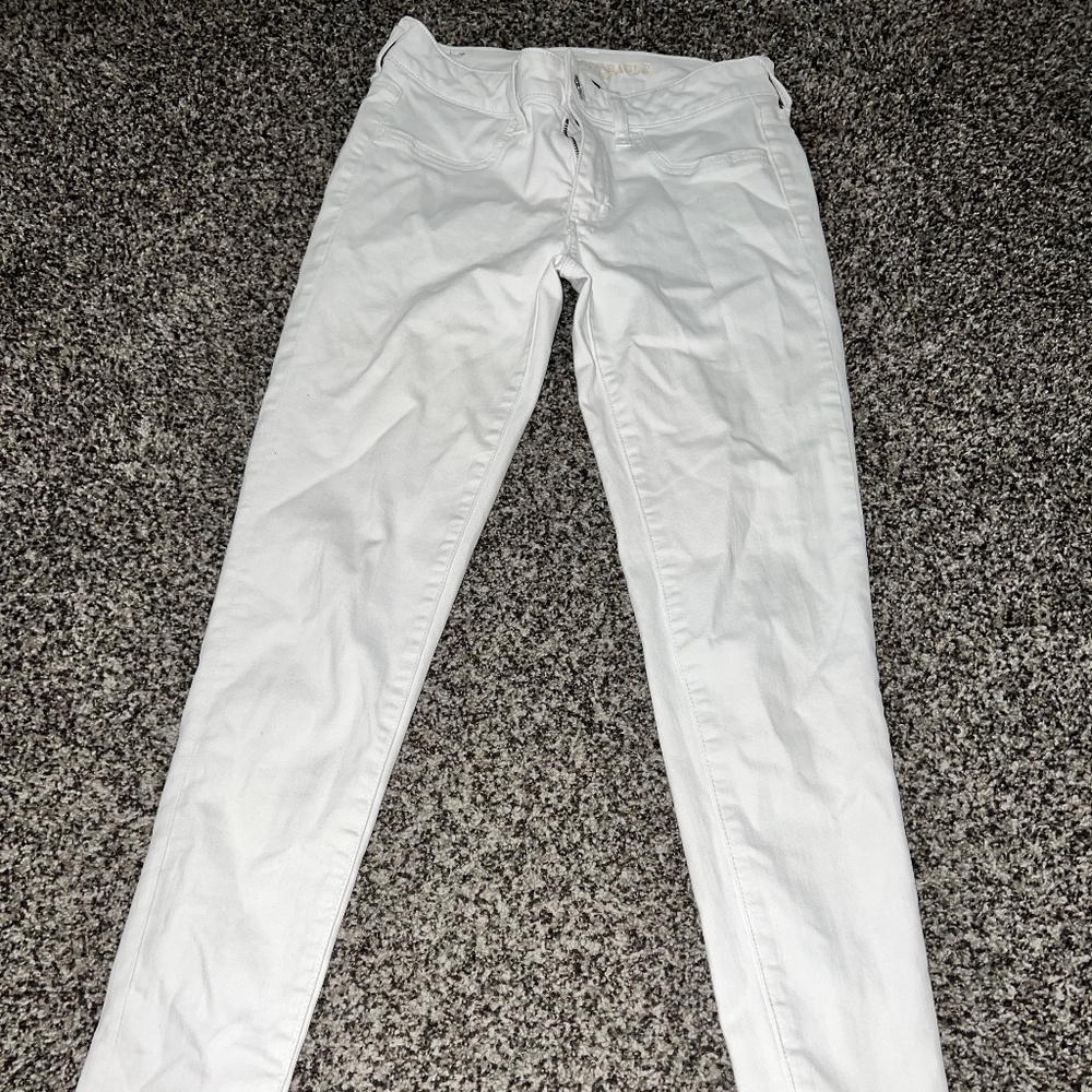 🎊HOST PICK🎉White, size 6 short, white jeans